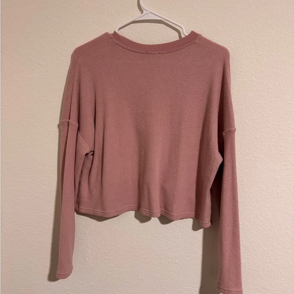 Express Blush Button-Up Top - Picture 3 of 4